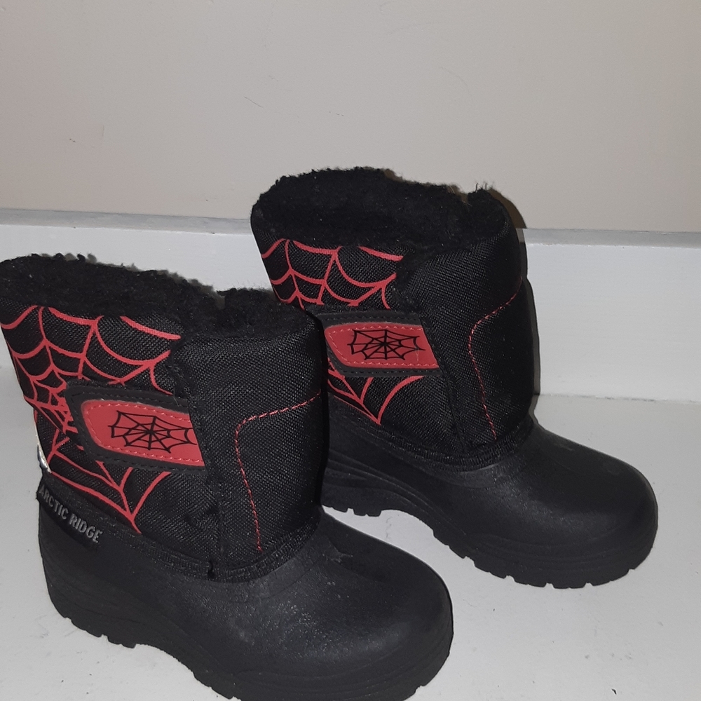 Artic  Ridge children winter  boots Size 8